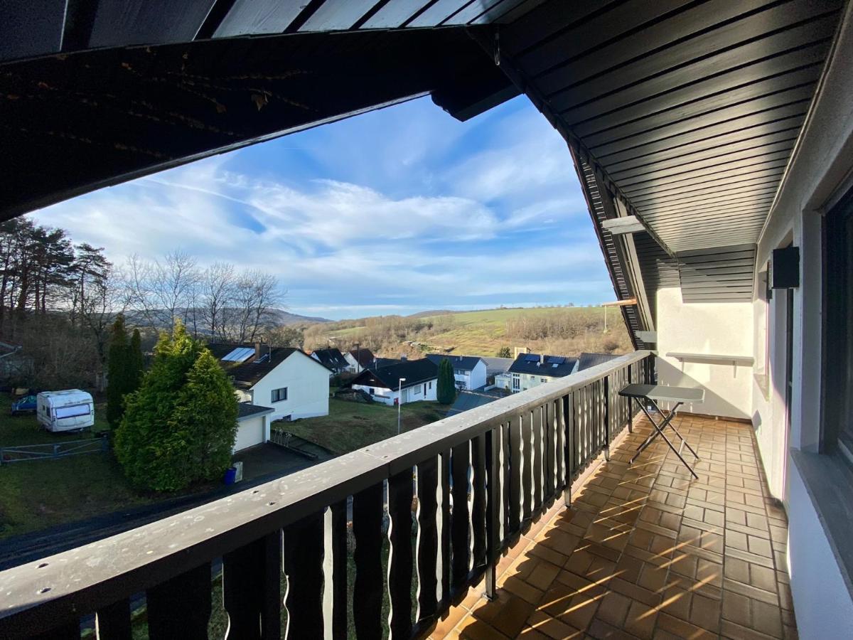 Ferienwohnung Mit Ausblick Mombris Buitenkant foto